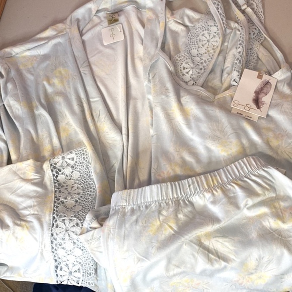 Pretty robe & pajama 3 piece set NWT! Jessica Simpson size XL Tank Shorts & Robe